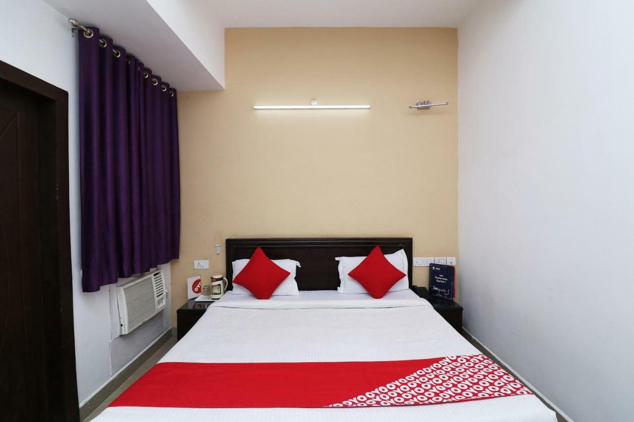 Hotel Oyo 13564 Near Prem Mandir Mathura Exterior foto